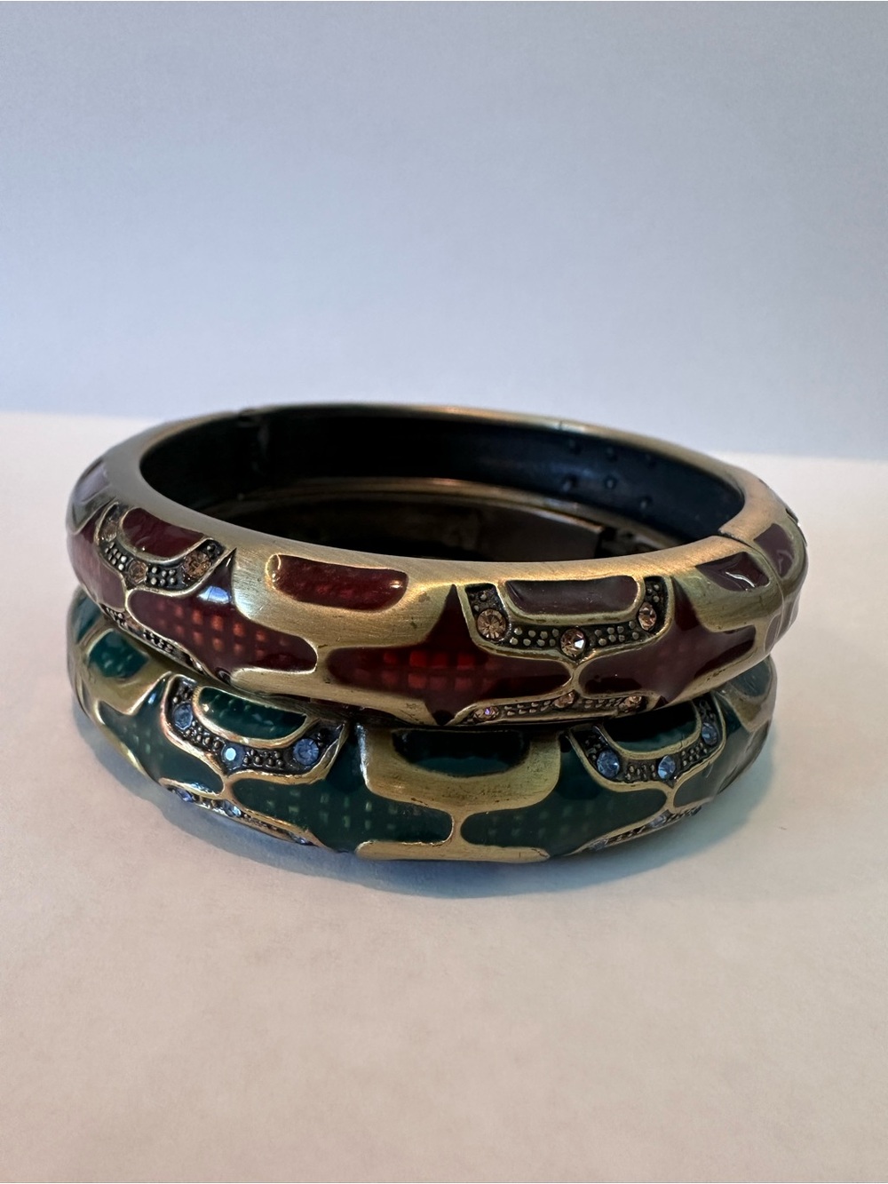 2 Coldwater Creek maroon and green with Goldtone Bracelets - Picture 6 of 13